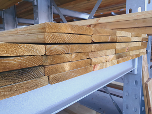 Vuren Geimp Schuttingplank Klein.png